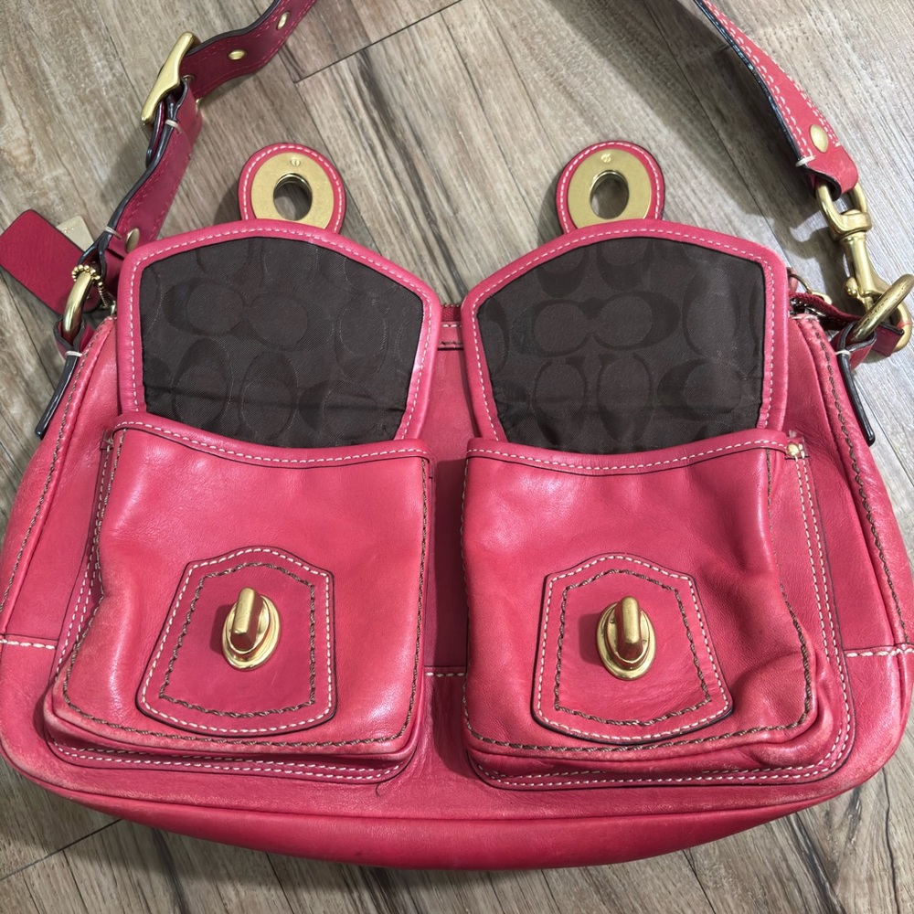 Coach legacy - Picture 2 of 7